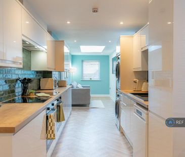 1 bedroom in a house share to rent - Photo 5