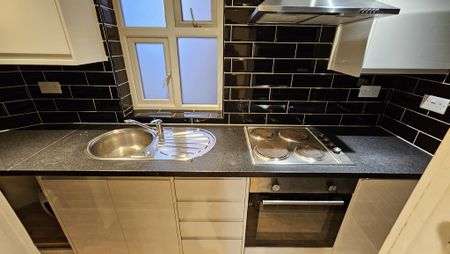 1 bedroom flat to rent - Photo 5