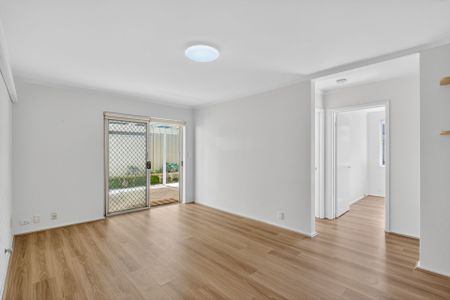 Modern Comfort & Easy-Care Living in a Prime Claremont Location - Photo 4