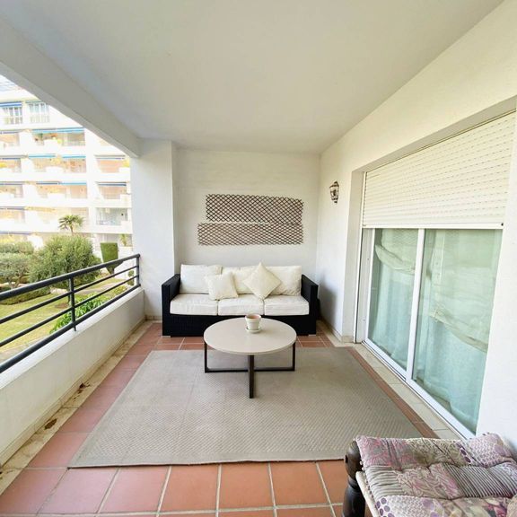 2 bedroom luxury Flat for rent in Puerto Banus, Andalusia - Photo 1