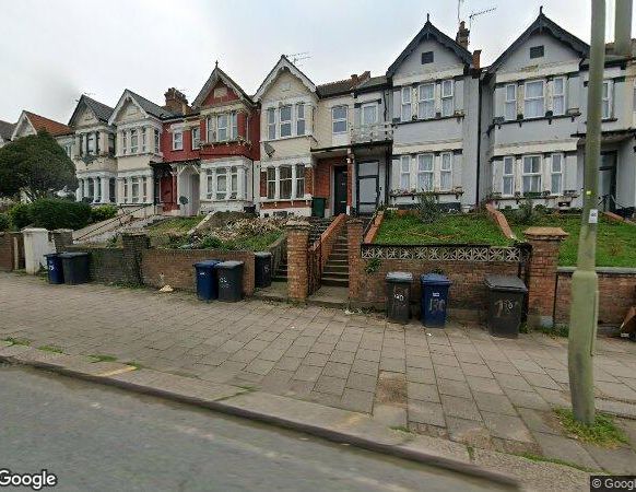 Room in a Shared House, West Hendon Broadway, NW9 - Photo 1