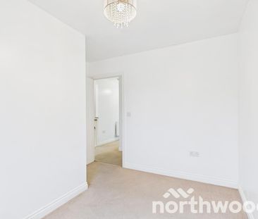 4 bedroom semi-detached house to rent - Photo 4