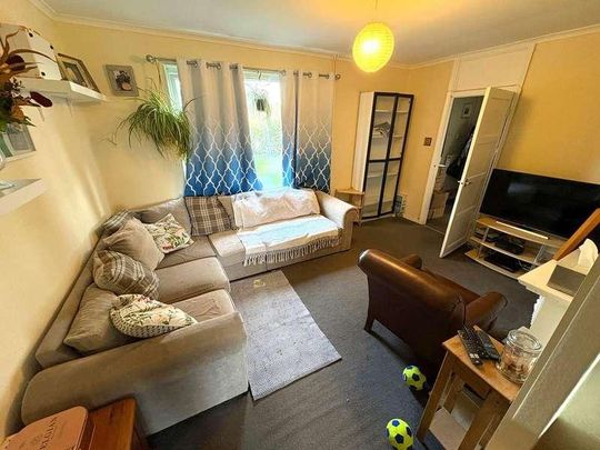 Green Lane, St. Albans, AL3 - Photo 1