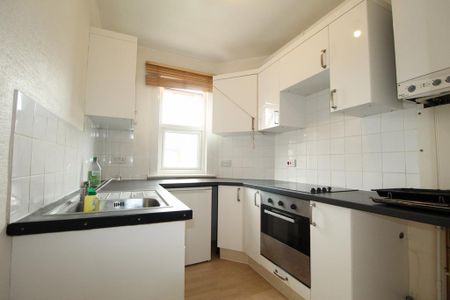 1 bedroom flat to rent - Photo 3