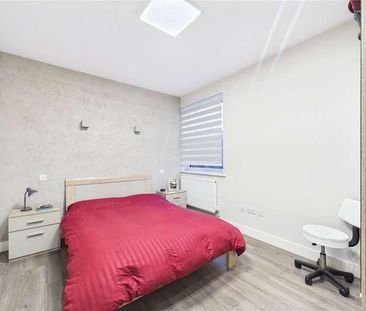 High Street, Theale, Reading, RG7 - Photo 4