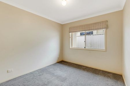 Comfortable & Spacious Family Home in Middle Ridge - Photo 5