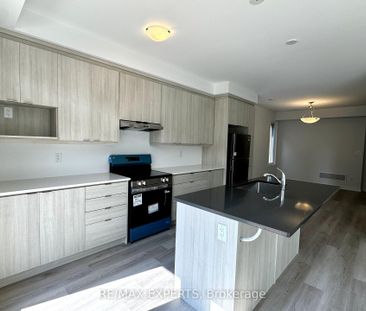 For Lease - 17 Pearen Lane, Barrie, Ontario - Photo 1