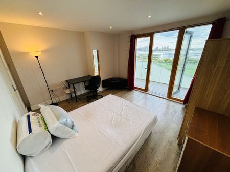 RM3 St. Ives Place | Poplar | London | E14 0HX - Photo 3