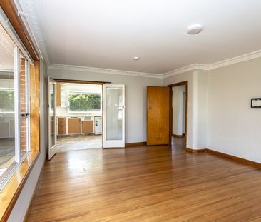 Lovely 3-bedroom family home in great school zones! - Photo 6