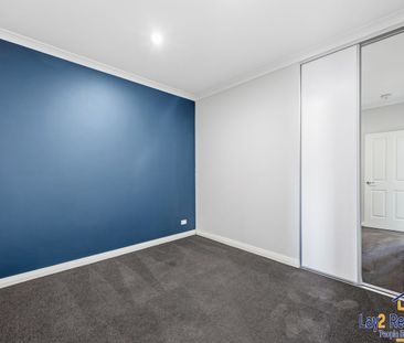 MODERN, LOW MAINTENANCE LIVING - Photo 2