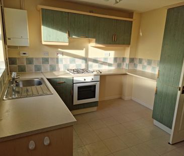 2 bedroom semi-detached house to rent - Photo 6