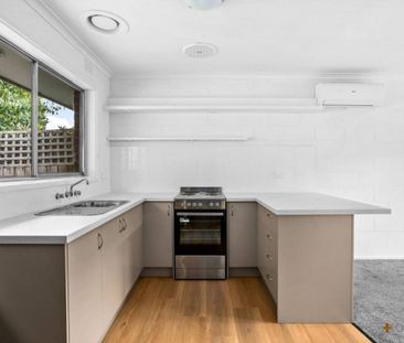 JUST RENOVATED l QUIET BLOCK l PRIVATE COURTYARD - Photo 3