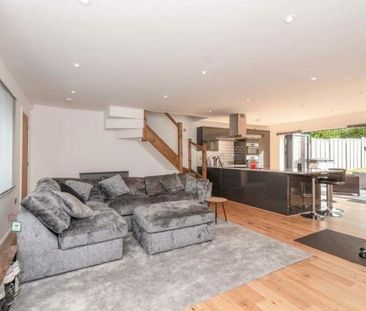 Nant Y Rhos, Cardiff - Photo 1