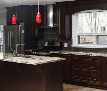 For Lease - 1077 Selby Avenue, Oakville, Ontario - Photo 2