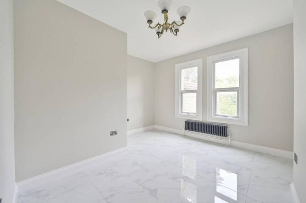 2 bedroom maisonette to rent - Photo 1