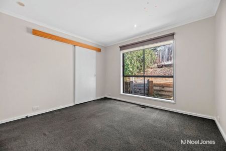 11 Landscape Drive, MOOROOLBARK - Photo 4