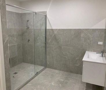 Neat Townhouse in a convenient location - Photo 5