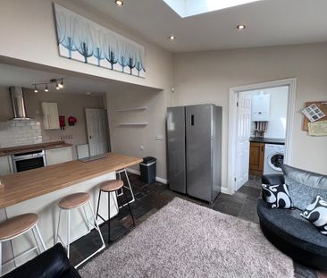 Hazelwood Avenue, Osbaldwick - P1885 - Photo 1