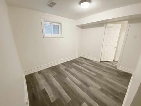 For Lease - 36 Mintwood Drive, Toronto, Ontario - Photo 2