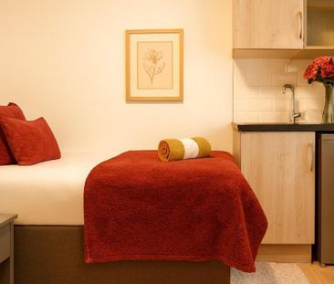 1 bedroom in a house share to rent - Photo 3