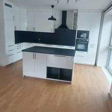 Großzügige 3-Zimmer-Wohnung mit Loggia, Tiefgarage - provisionsfrei - Photo 1