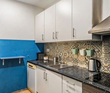 Room in a shared 4-bedroom apartment for rent in Lisbon - Photo 5