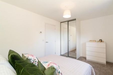 2 bedroom semi-detached house to rent - Photo 5