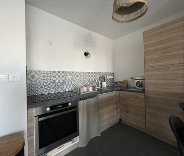 Location Appartement 2 pièces 43m² BANDOL 83150 - Photo 5