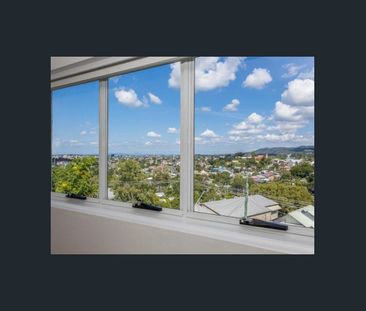 Mountain Views Neighbouring the City! - Photo 4