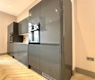 Horse Carriage Lane, Rotherham - Photo 1