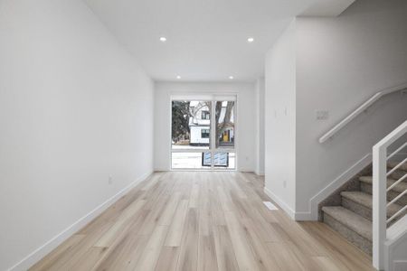 Edmonton Unfurnished townhouse Rental in Idylwylde - NEW Contemporary TOWNHOME in Idylwylde - Photo 4