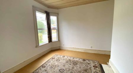 Great Value on the Valley - Photo 4