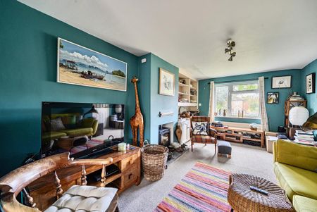 2 bedroom end of terrace house to rent - Photo 3