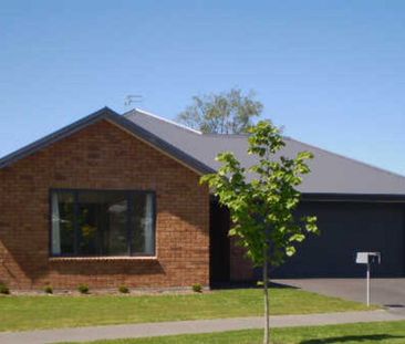 8 Mokihi Gardens, Addington - Photo 2