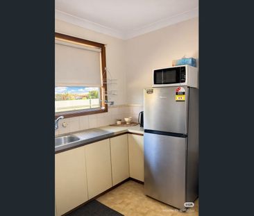 Fully Furnished Home | Water & Internet Included | Air Conditioning - Photo 5