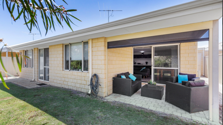 33 Allamanda Gate, Helena Valley WA 6056 - House For Rent - $800 | Domain - Photo 3