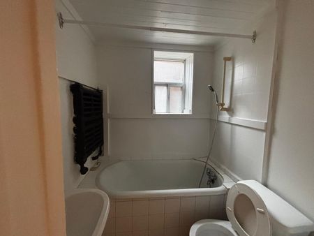 For Lease - 2449 Queen Street Unit# 3, Toronto, Ontario - Photo 5