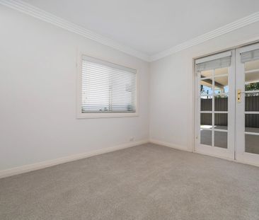 Wonderful Family Home With Beautiful Rear Yard - Photo 5