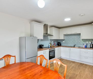 2 bedroom apartment to rent - Photo 5