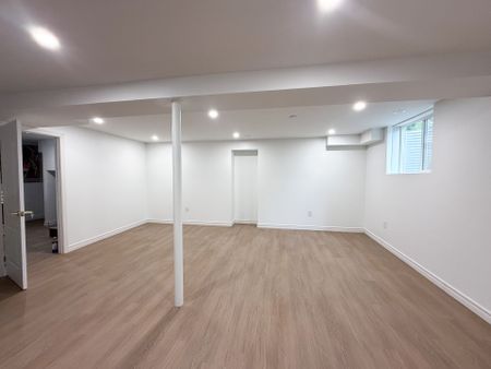 For Lease - 452 Alex Doner Drive, Newmarket, Ontario - Photo 5