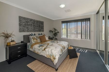 Spacious Family Home in Baldivis - Photo 4