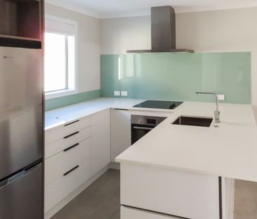 CENTRAL LOWER HUTT LIVING - Photo 5