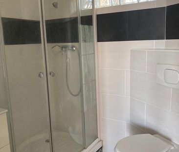 Location Appartement 4 pièces 69m² VALENCE 26000 - Photo 3