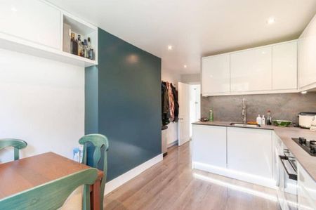 2 bedroom flat to rent - Photo 5