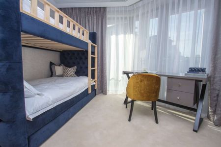Stylish 3 bed 3 bath apartment in Cleland House with some of Westminster's best amenities. - Photo 5