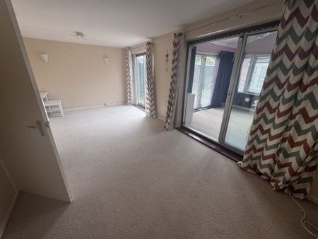 RutlandDrive, BIRMINGHAM - Photo 2