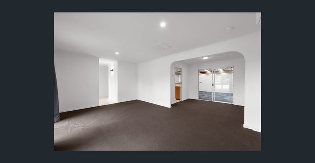 Spacious Home in Convenient Surrey Downs Location - Photo 1