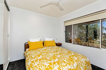 Fully Furnished with Fantastic views overlooking the race course! - Photo 4
