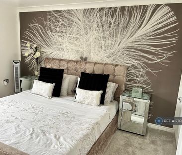 1 bedroom in a house share to rent - Photo 4