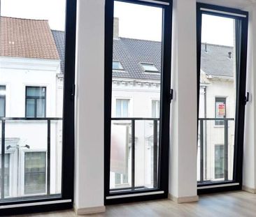 Appartement te huur in Kortrijk voor € 690 met 1 slaapkamer - Photo 4